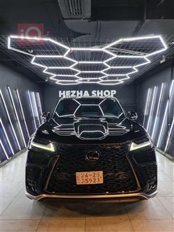 لێکزس LX